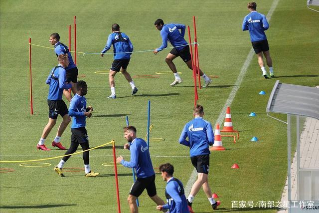 红果体育官方平台｜HONGGUO SPORTS 体育娱乐中心APP界面展示图